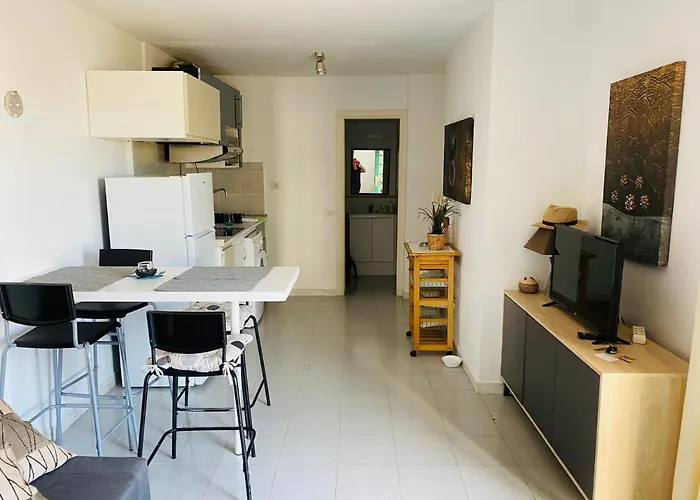 Happiness كاليتا ذي فوستي