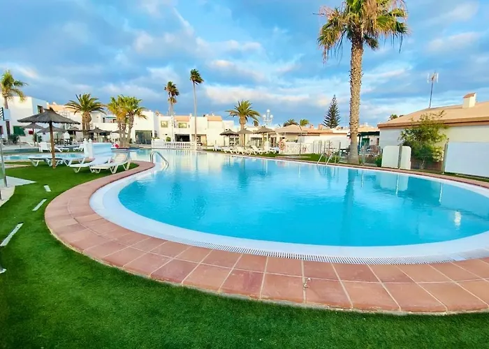 Happiness كاليتا ذي فوستي