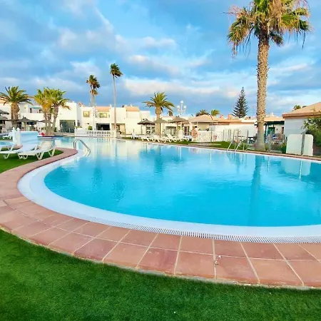 Happiness Caleta De Fuste