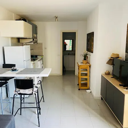 Happiness 科斯塔卡莱塔